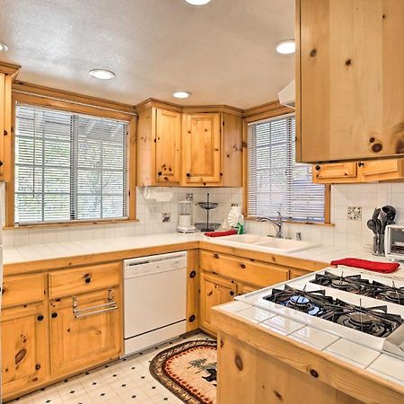 The Knotty Pine Cottage In Big Bear, 4 Mi To Ski บิ๊กแบร์ซิตี้ ภายนอก รูปภาพ