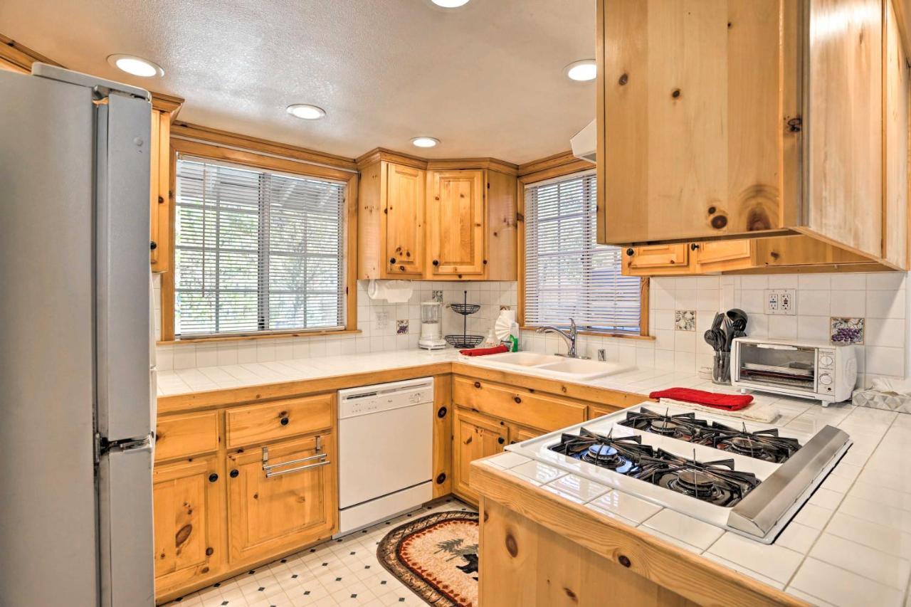 The Knotty Pine Cottage In Big Bear, 4 Mi To Ski บิ๊กแบร์ซิตี้ ภายนอก รูปภาพ