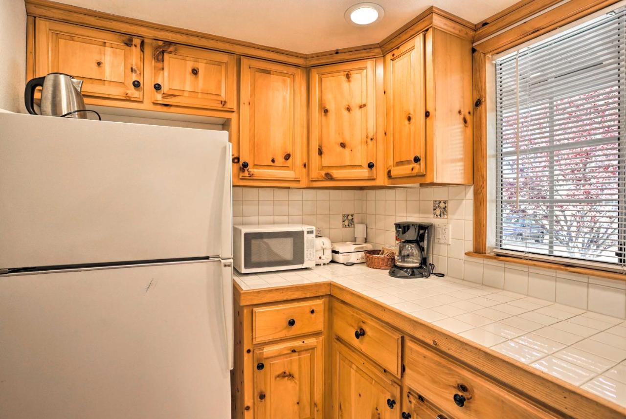 The Knotty Pine Cottage In Big Bear, 4 Mi To Ski บิ๊กแบร์ซิตี้ ภายนอก รูปภาพ
