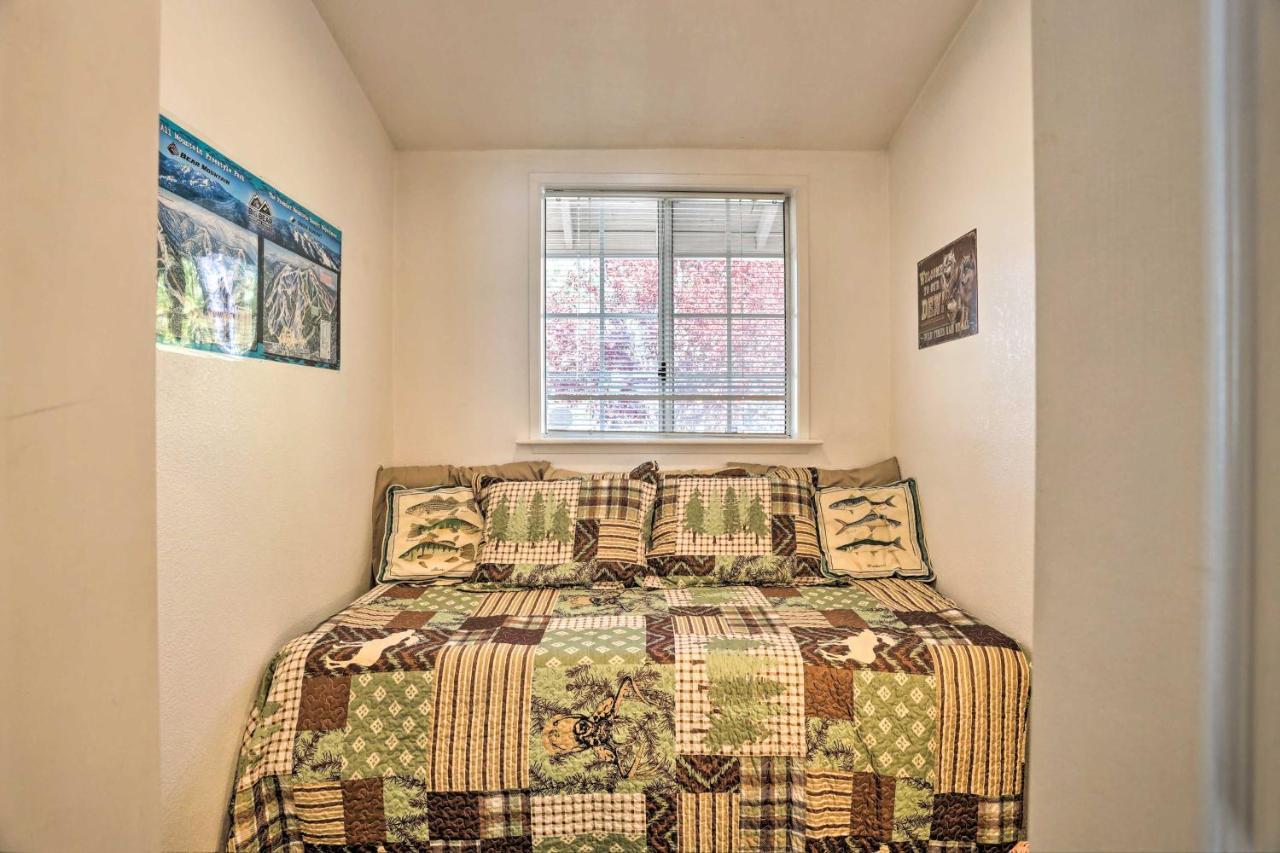 The Knotty Pine Cottage In Big Bear, 4 Mi To Ski บิ๊กแบร์ซิตี้ ภายนอก รูปภาพ